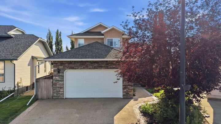 Property Photo:  21 Leung Close  AB T4R 2W6 