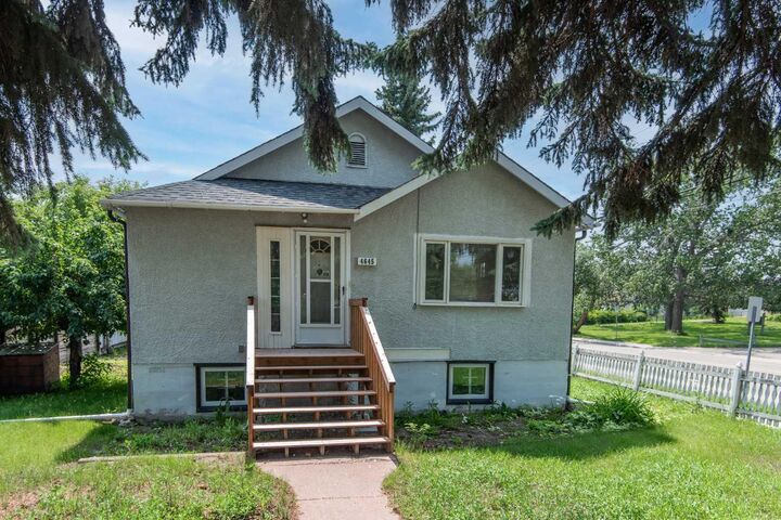 4645 47 Street — photo 1