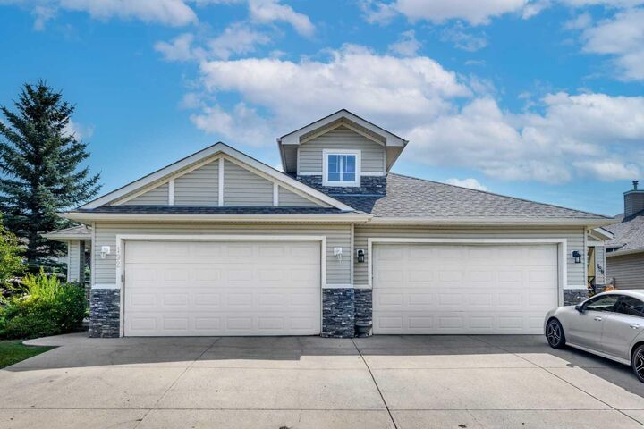 Property Photo: 192 Cove Rise Rise AB T1X 1S7