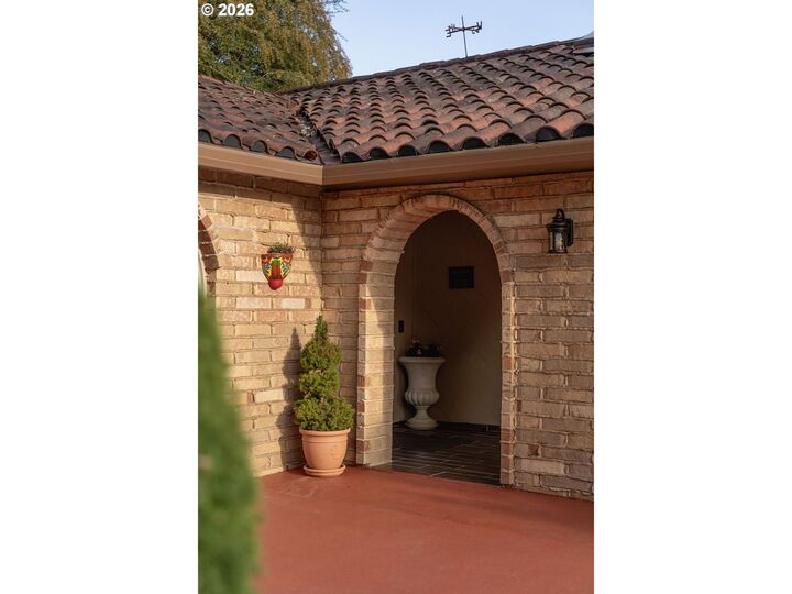 Property Photo: 9320 SW 74th Ave OR 97223