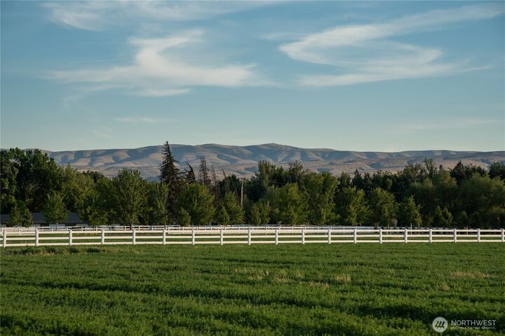 Property Photo:  2 B  Look Road  WA 98926 