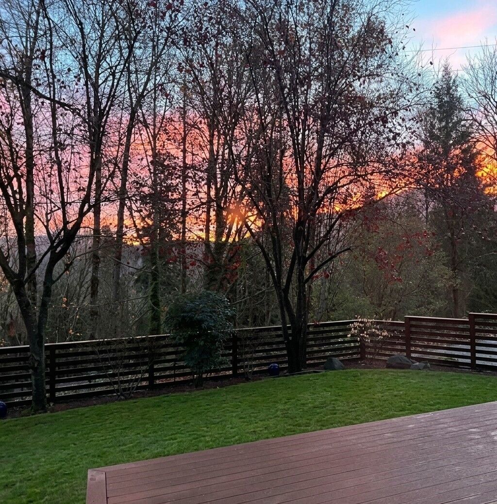 Property Photo: 450 Mount Defiance Circle SW WA 98027