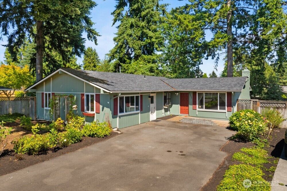 Property Photo: 33554 36th Avenue SW WA 98023