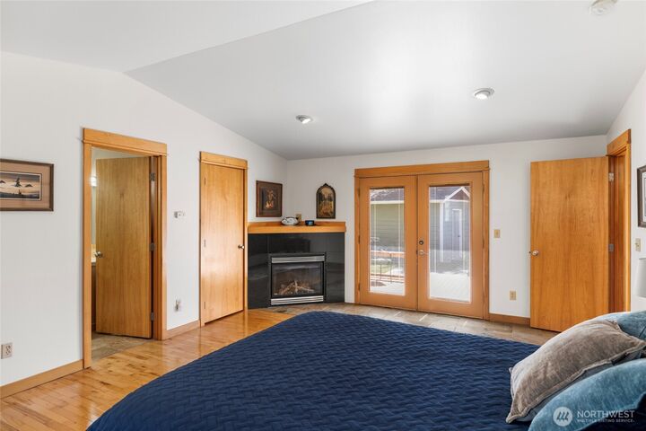 Property Photo: 4 Quinault Way WA 98257
