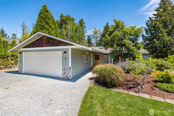 Property Photo: 4 Quinault Way WA 98257