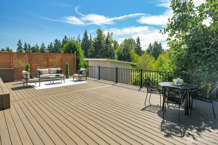 Property Photo: 10241 SE 126 Avenue SE WA 98056