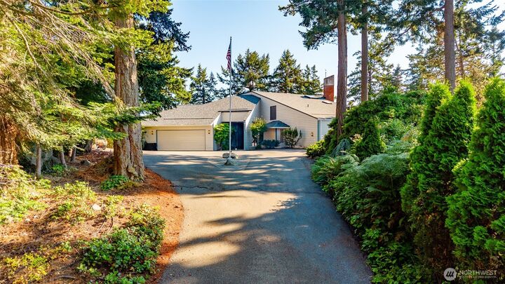 Property Photo:  733  Tillamuk Drive  WA 98257 