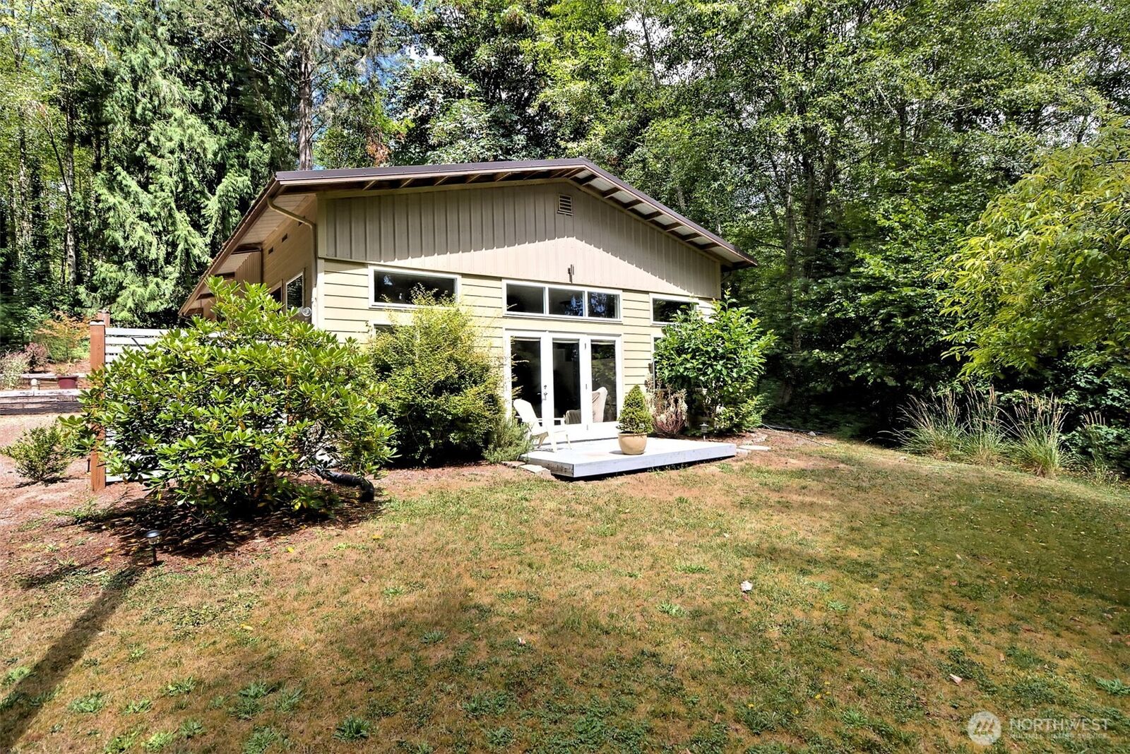 Property Photo:  320 E Agate Beach Drive  WA 98584 
