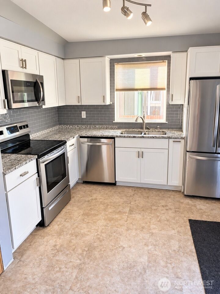 Property Photo: 412 McKenzie Avenue SW WA 98597