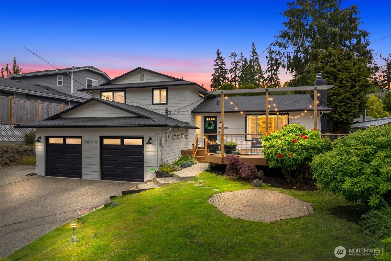 Property Photo:  18015  Homeview Drive  WA 98026 