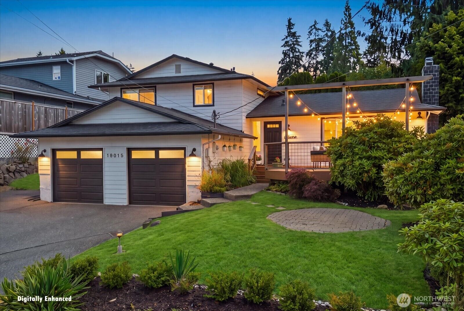 Property Photo:  18015  Homeview Drive  WA 98026 