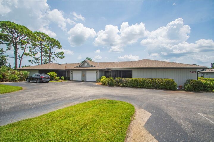 Property Photo: 646 Centre Court SW 102 FL 32962