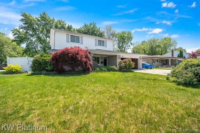 Property Photo: 34126 Dryden Drive MI 48312