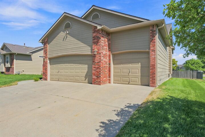Property Photo: 8502 W 34th St N KS 67205-3401