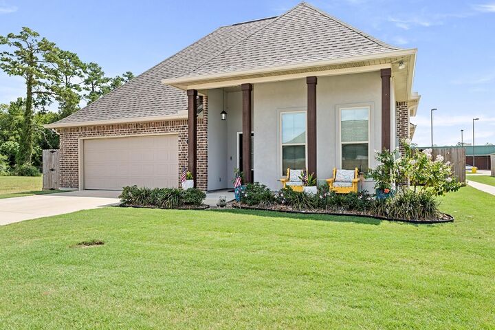 Property Photo:  6740 Little Cypress Loop  TX 77632 