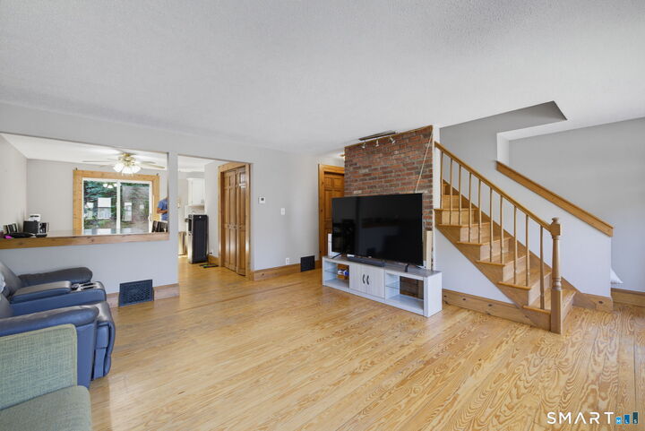 Property Photo: 399 Adams Street 6 CT 06042