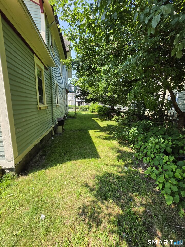 Property Photo: 256 Hillside Avenue CT 06710
