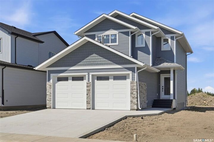 145 Emma Crescent — photo 1