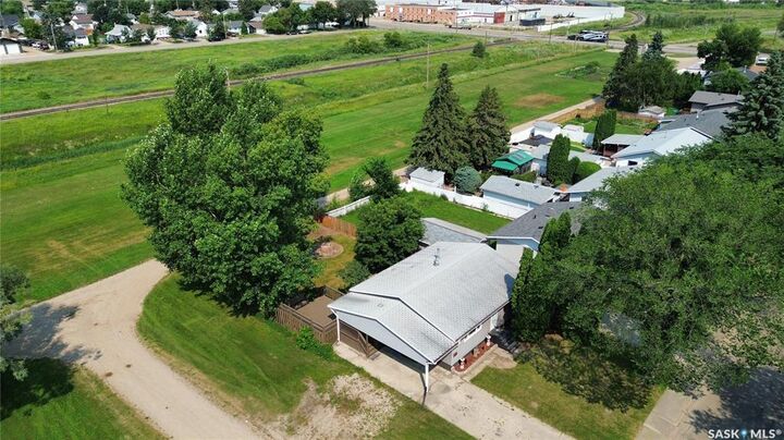 Property Photo: 348 Myrtle Avenue SK S3N 1T6