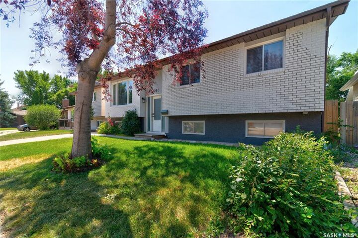 Property Photo: 1210 Flexman Crescent SK S4X 3A7