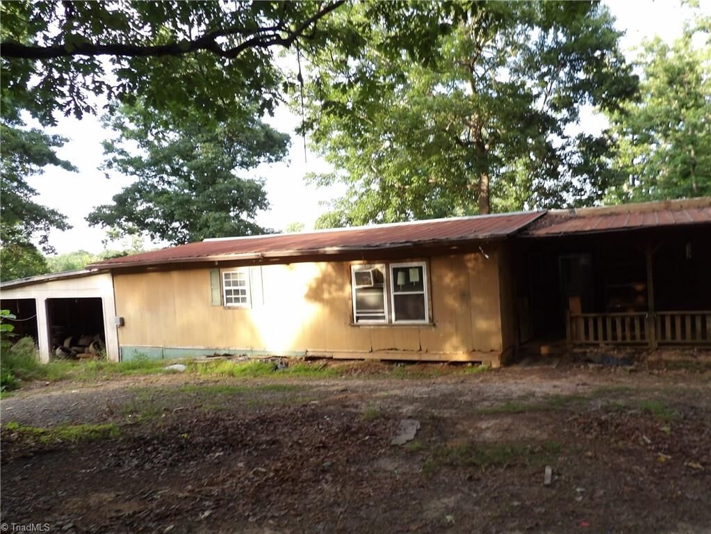 Property Photo:  634 McGlamery Road  NC 28697 