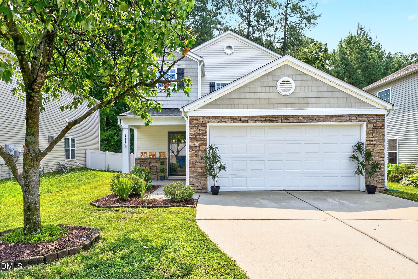 Property Photo:  2811 Skybrook Lane  NC 27703 