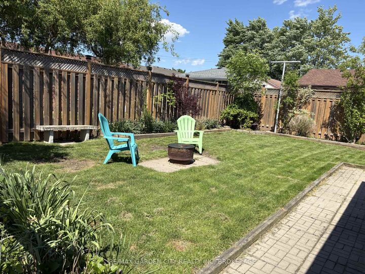 291 Alberta Street — photo 1