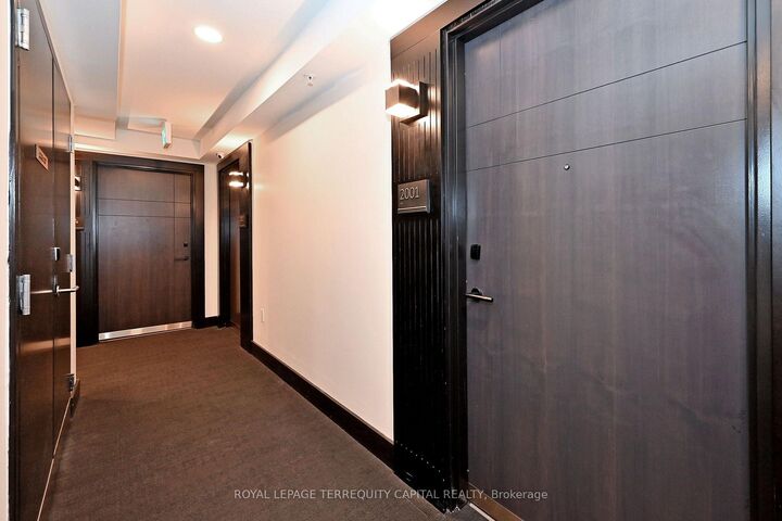 Property Photo:  145 Columbia Street W 2001  ON N2L 0K7 