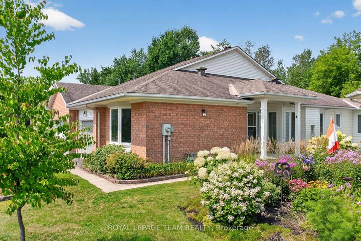 Photo de la propriété: 35 Billingham Crescent ON K2K 2T7
