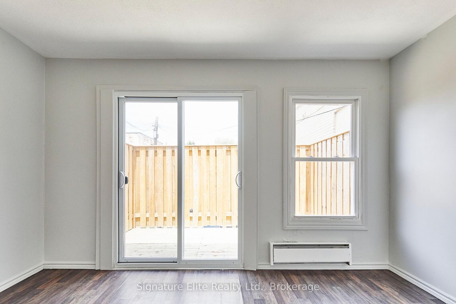 Property Photo:  363 Barton Street E 3  ON L8L 2X8 