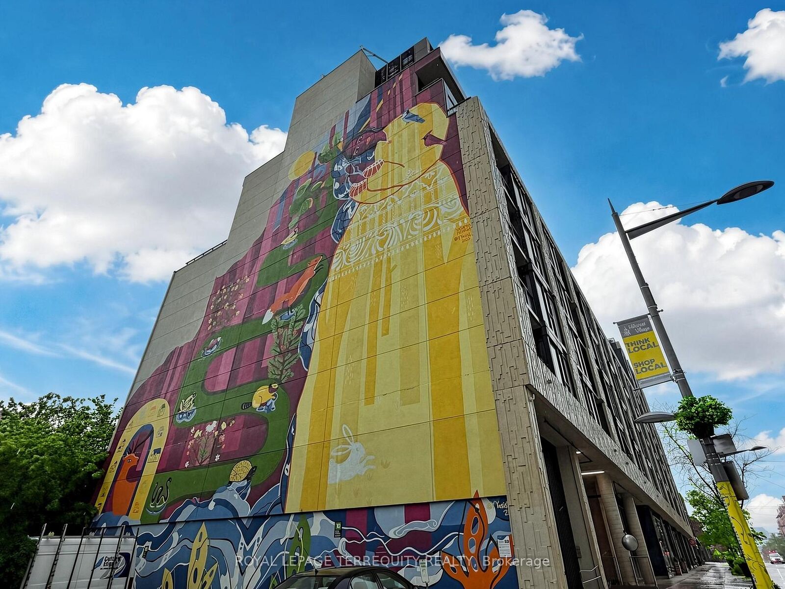 Property Photo: 840 St Clair Avenue W 612 ON M6C 0A4