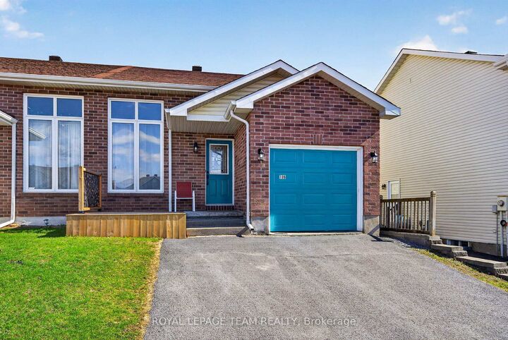 Property Photo: 106 Hemlock Crescent ON K6H 7L7