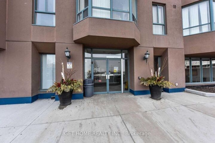 Property Photo: 115 Hillcrest Avenue 1206 ON L5B 3Y9