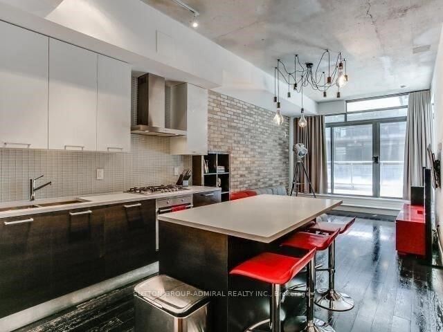 Property Photo:  90 Broadview Avenue 521  ON M4M 3H3 