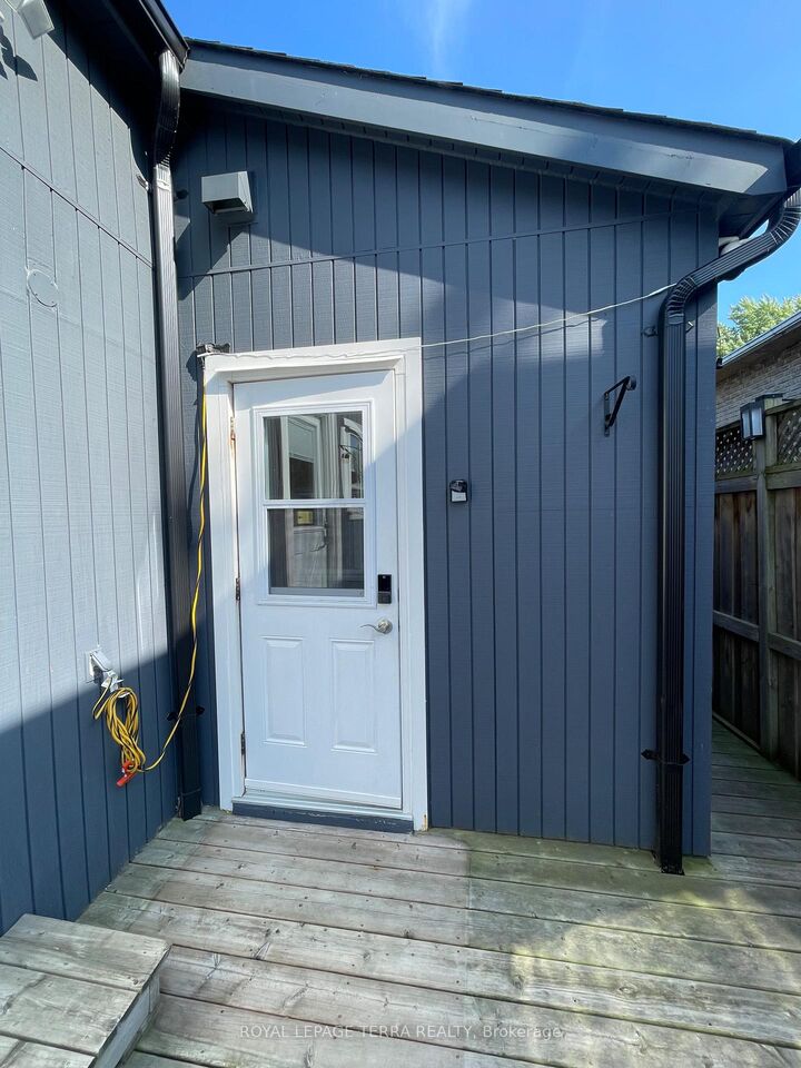 Photo de la propriété: 32 Slater Crescent ON L1S 3J3
