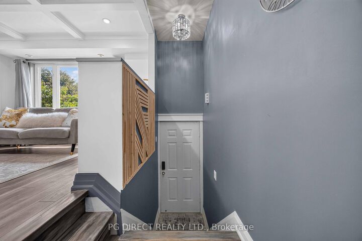 Property Photo: 4975 Southampton Drive 244 ON L5M 8E2