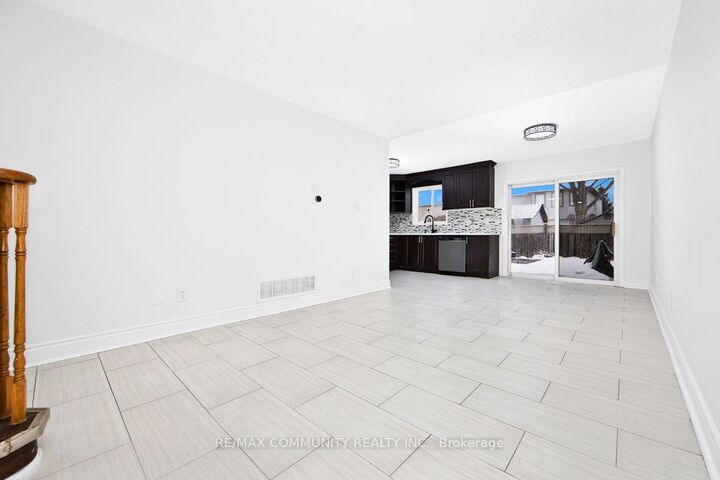 Property Photo: 1049 Kennedy Circle ON L9T 5S5