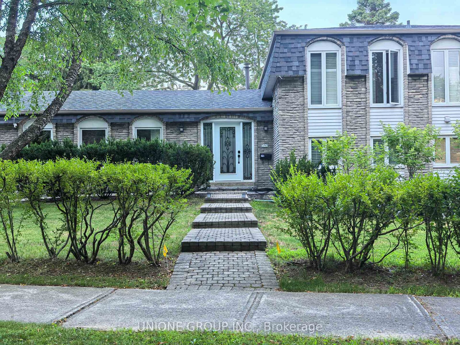 Property Photo:  1454 Oakhill Drive  ON L6J 1Y5 