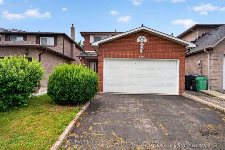 Property Photo: 4157 Ottewell Crescent ON L4W 4A4
