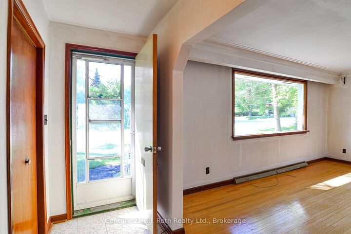 Property Photo: 398 Old Muskoka Road ON L3V 4G7