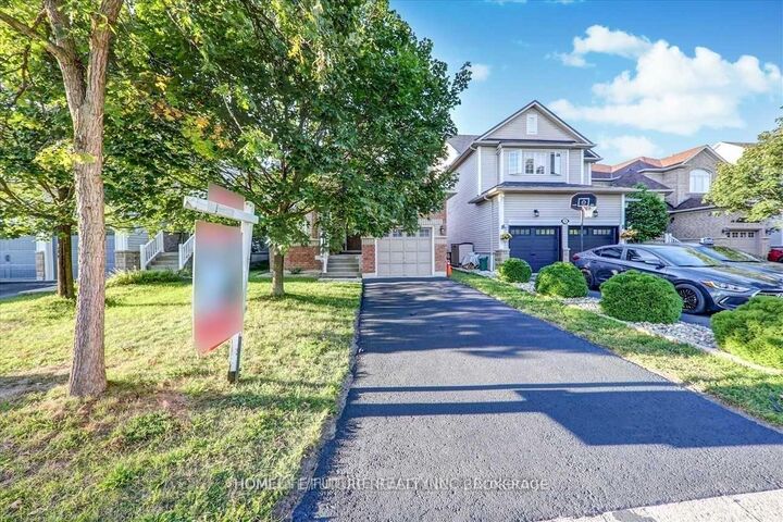 Property Photo:  20 Kenilworth Crescent  ON L1M 2M6 