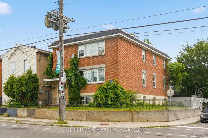 Property Photo: 289 McArthur Avenue ON K1L 6P3