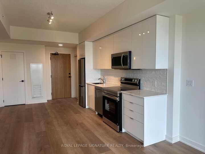 Property Photo:  33 Erie Avenue  ON N3S 2E7 
