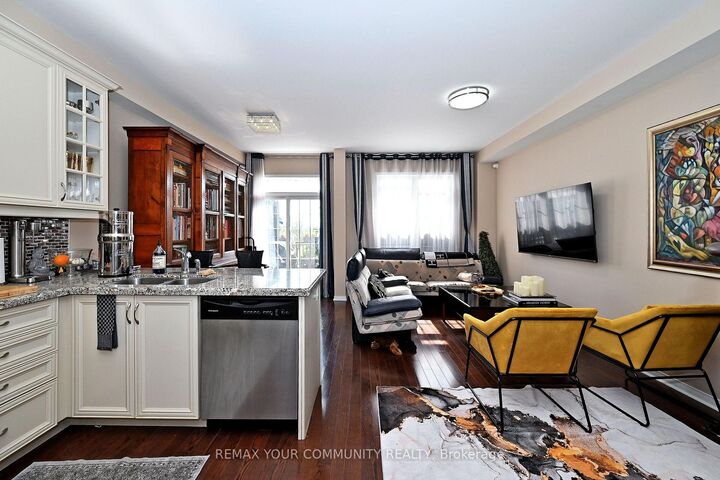 Property Photo: 30 Spruce Pine Crescent ON L6A 4T3