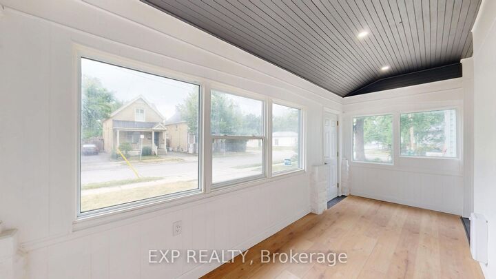 Photo de la propriété: 686 Elias Street ON N5W 3N7