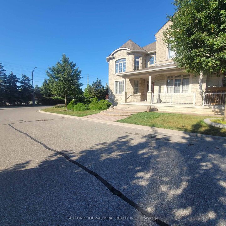 Property Photo: 78 Pieta Place ON L4H 3G2