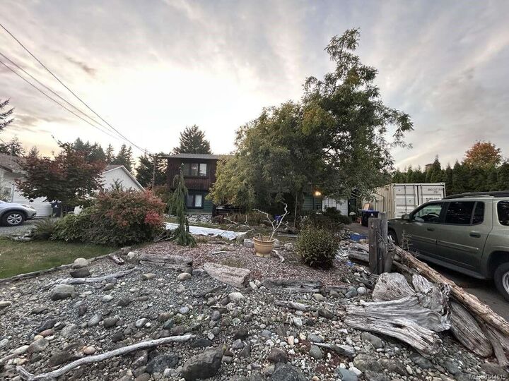 347 Pritchard Rd — photo 1