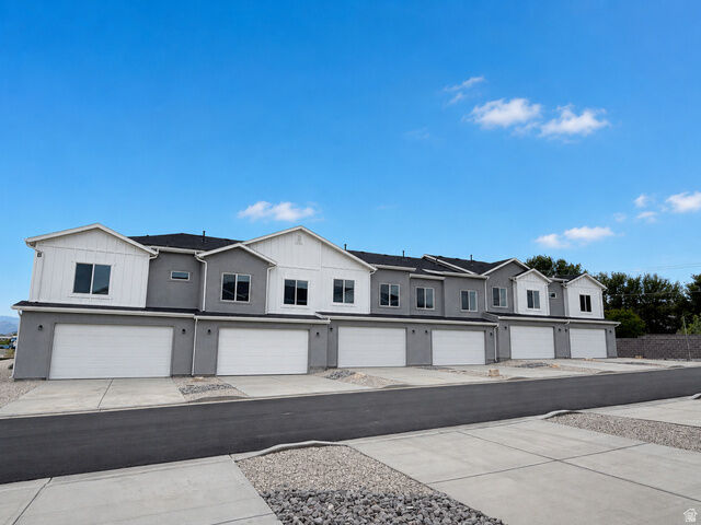 Property Photo: 1198 S Village Ln B1-B6 UT 84701