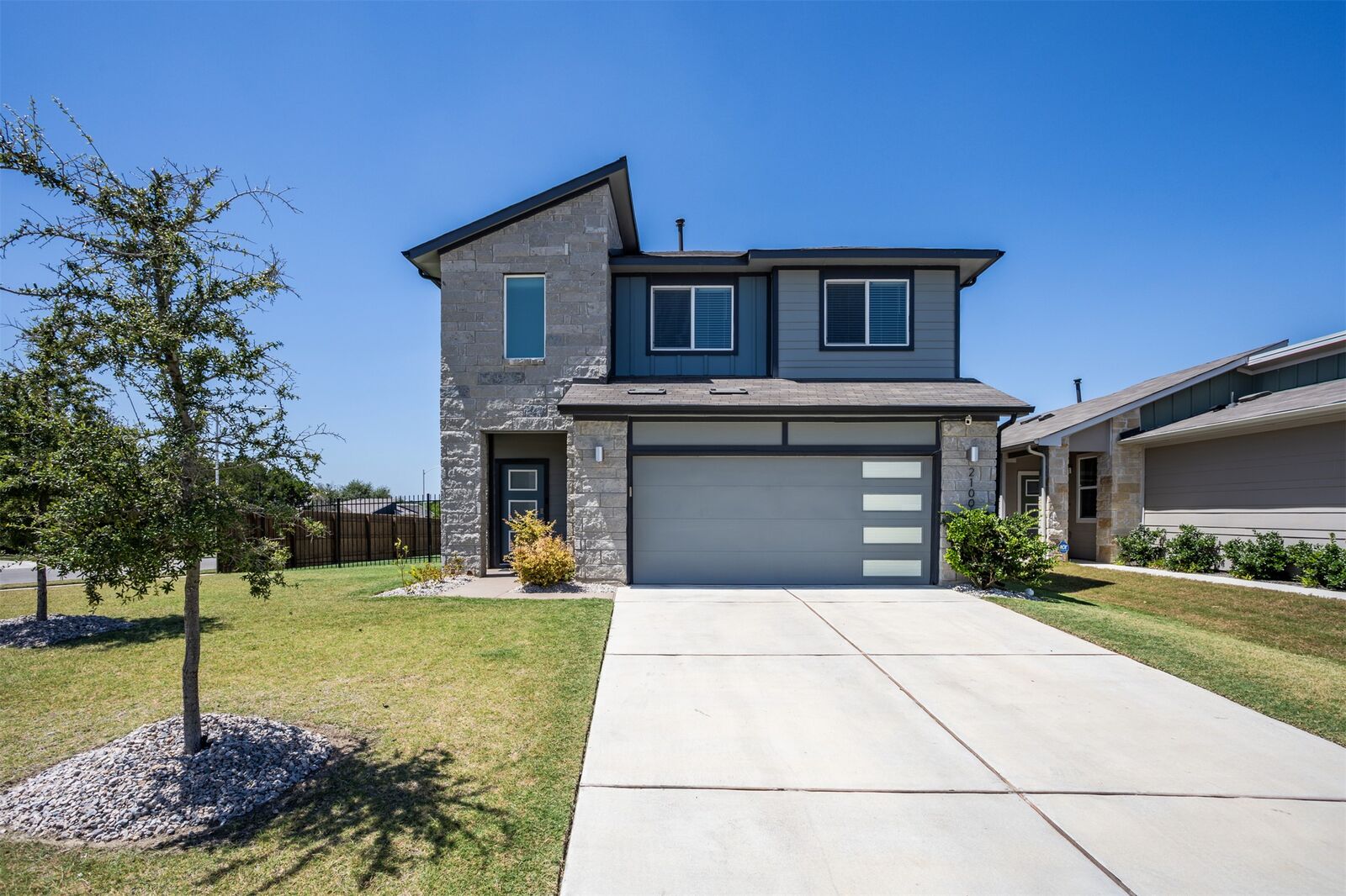 Property Photo: 2100 Tucker Lane TX 78754