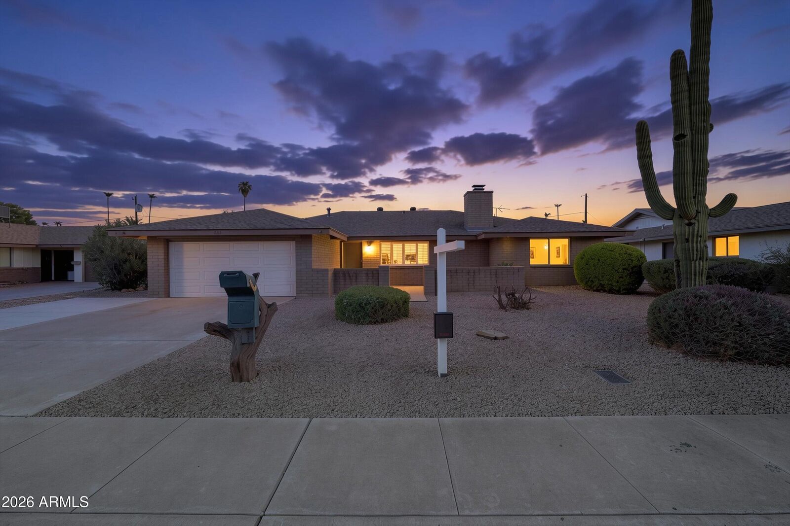 Property Photo: 1107 E Balboa Drive AZ 85282